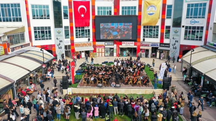 TRAKYA ÜNİVERSİTESİNDE CUMHURİYET BAYRAMI KONSERİ